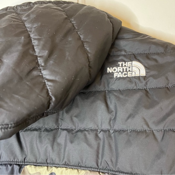 The North Face Kids Camouflage Reversible Puffer Coat With Hood XS - Picture 8 of 9